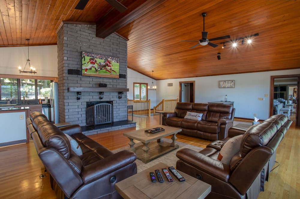 Photo of Livingroom in Wilkesboro