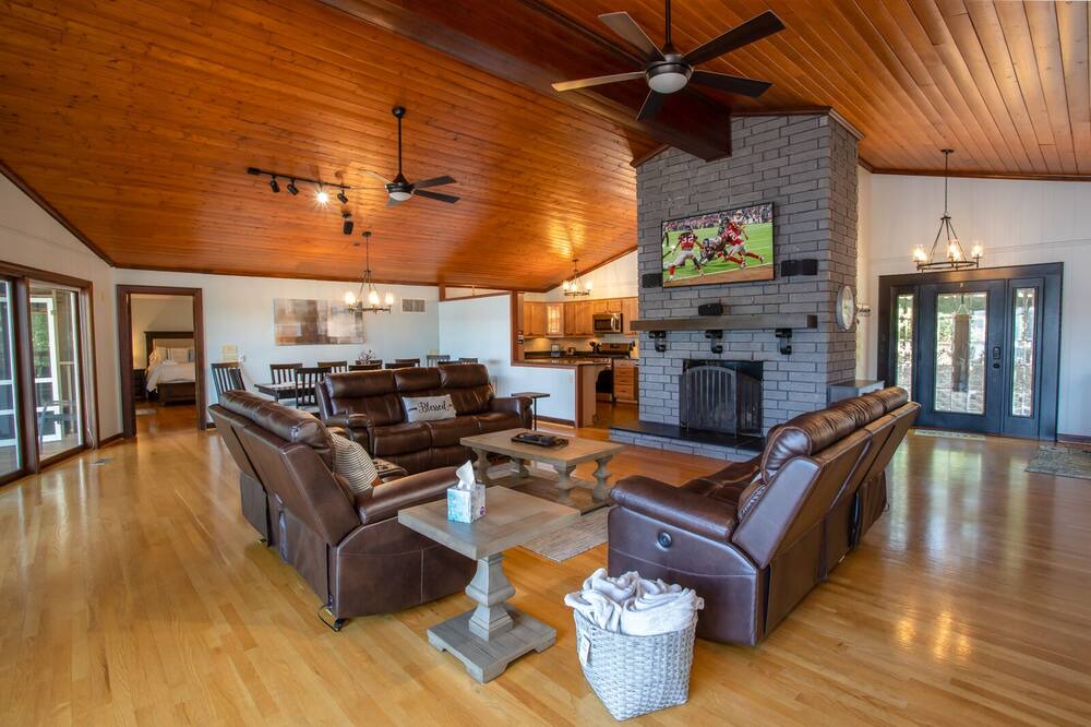 Photo of Livingroom in Wilkesboro