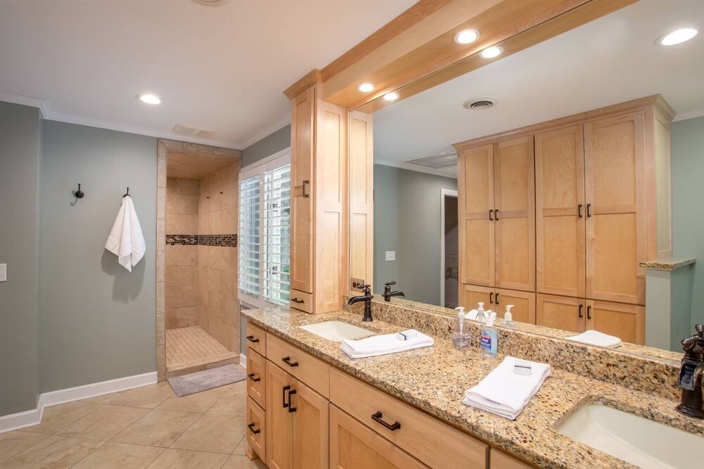 Photo of Bathroom in Wilkesboro