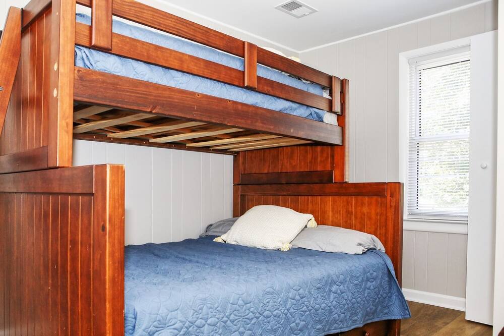 Photo of Bedroom in Catawba