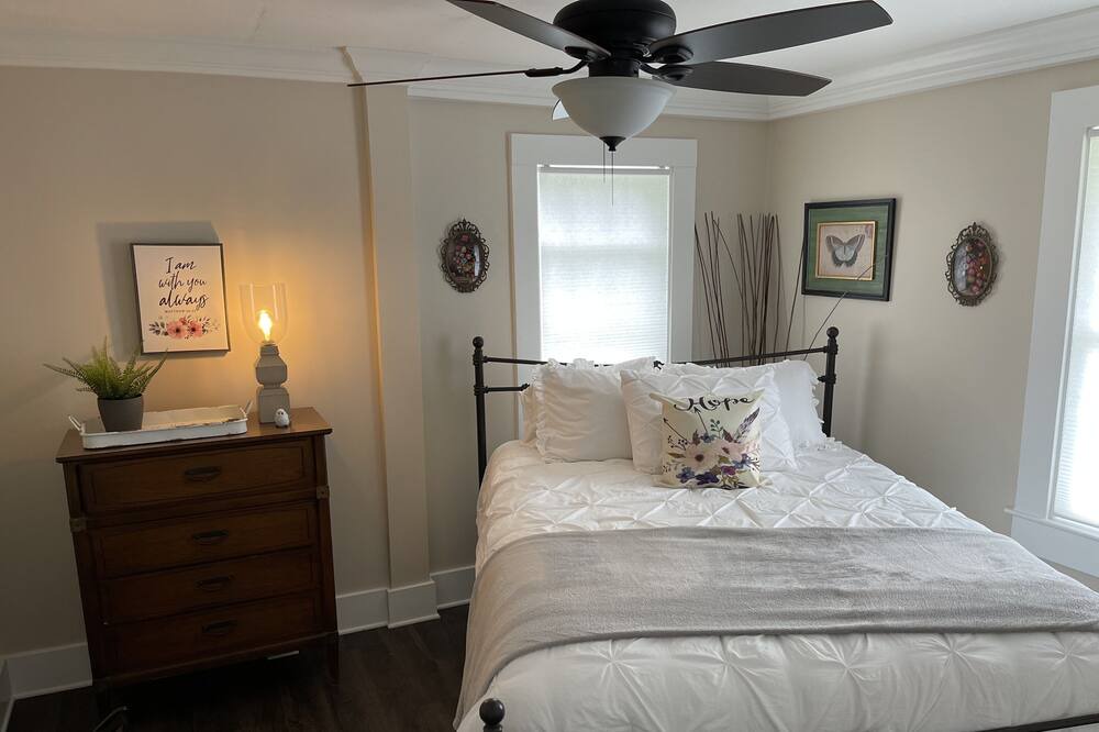 Photo of Bedroom in Clyde