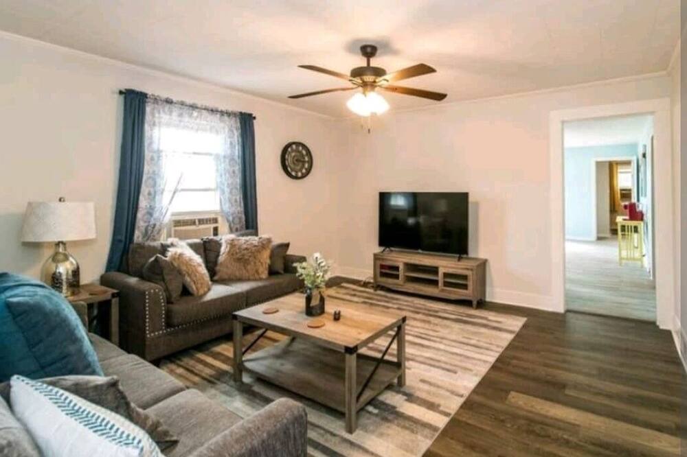 Photo of Livingroom in Kernersville
