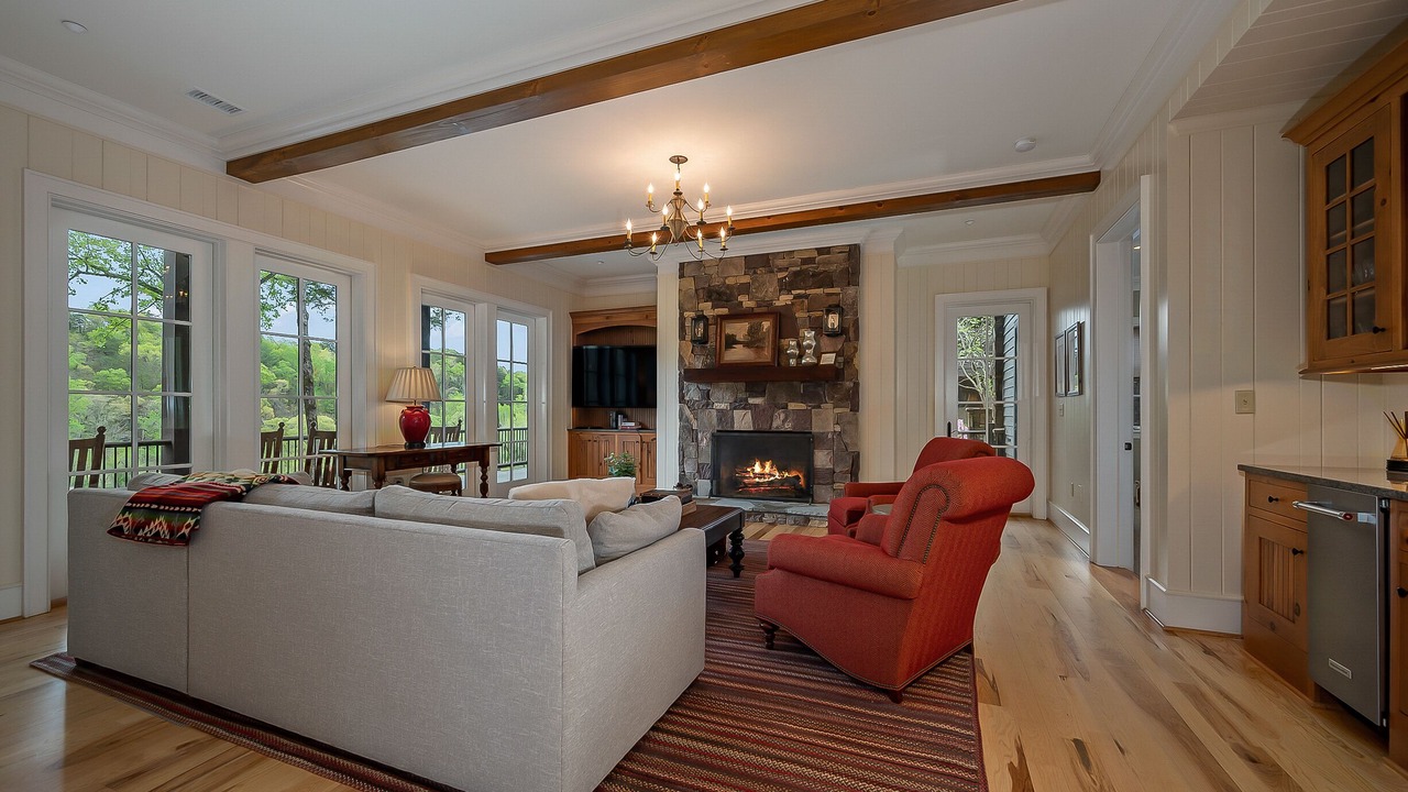 Photo of Livingroom in Mill Spring