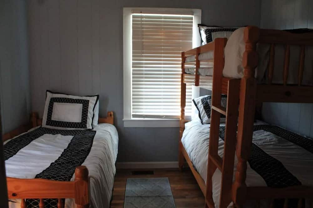 Photo of Bedroom in Hudson