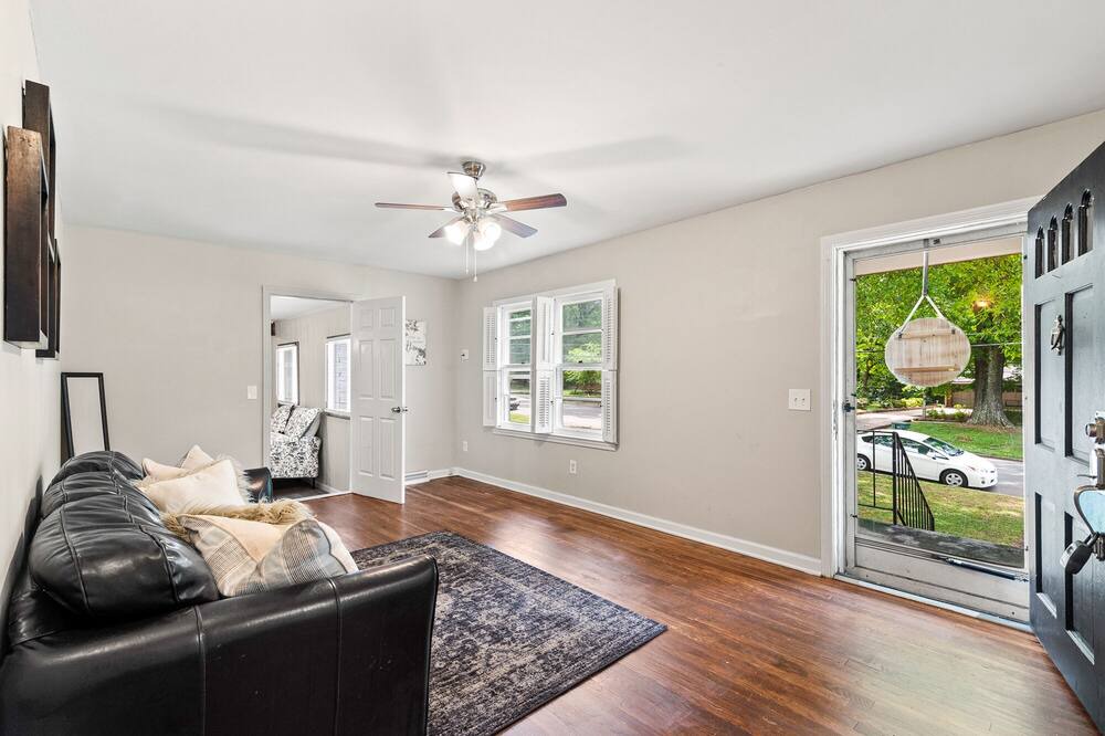 Photo of Livingroom in Eden