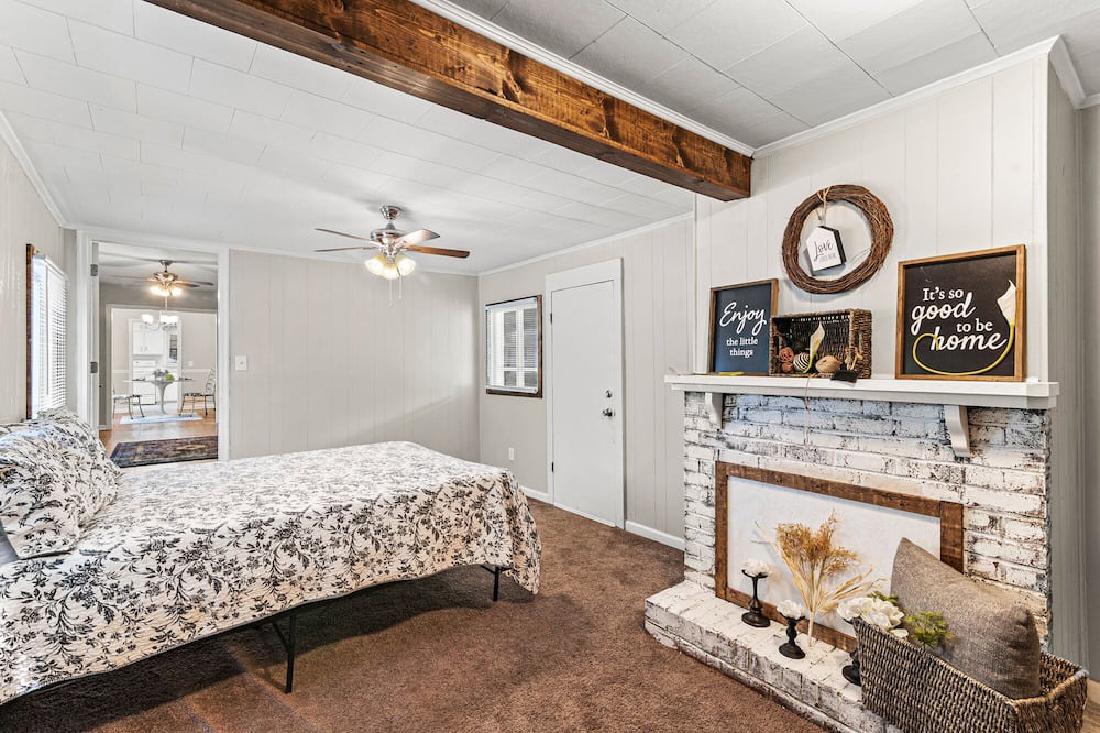 Photo of Bedroom in Eden