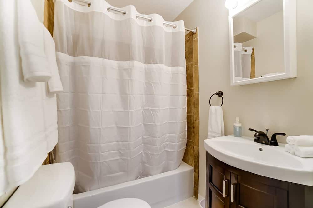 Photo of Bathroom in Hidden Valley