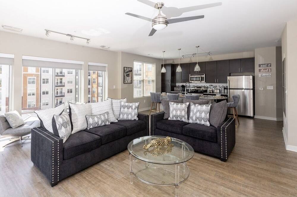 Photo of Livingroom in Downtown
