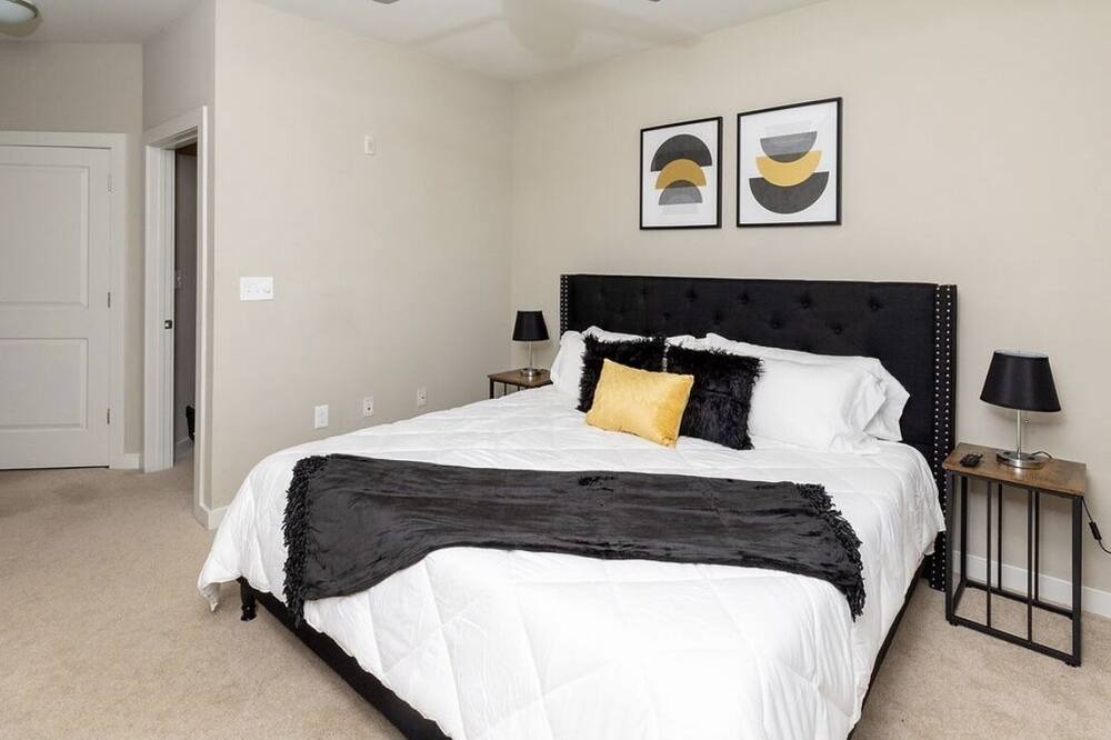 Photo of Bedroom in Downtown
