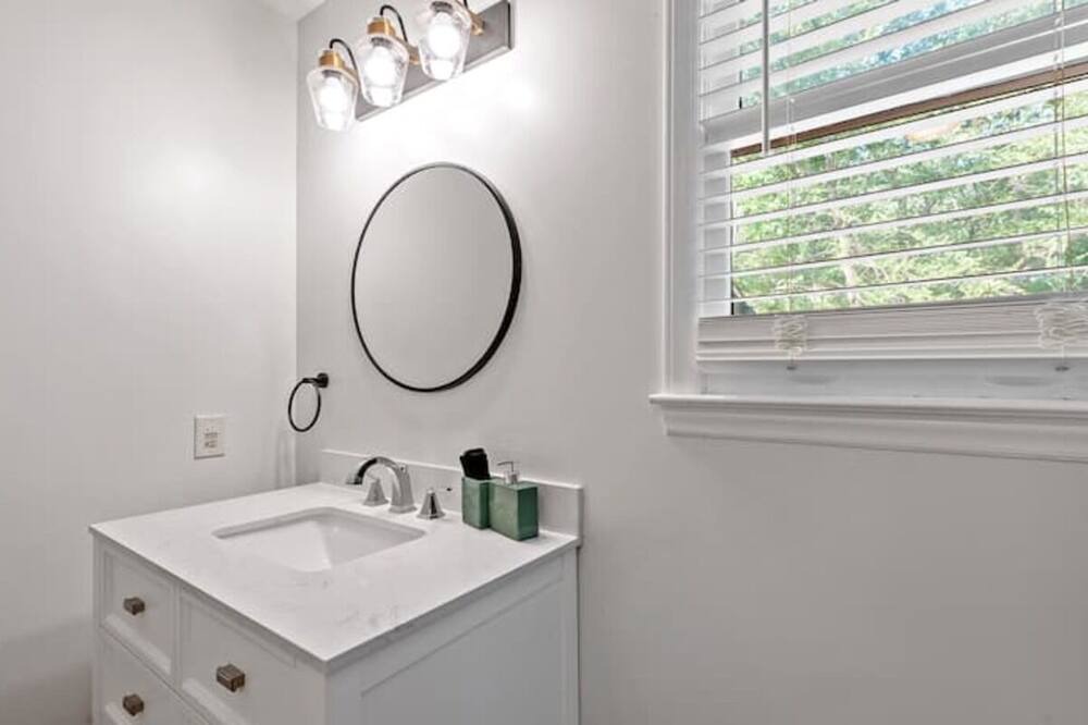 Photo of Bathroom in Vein Mountain