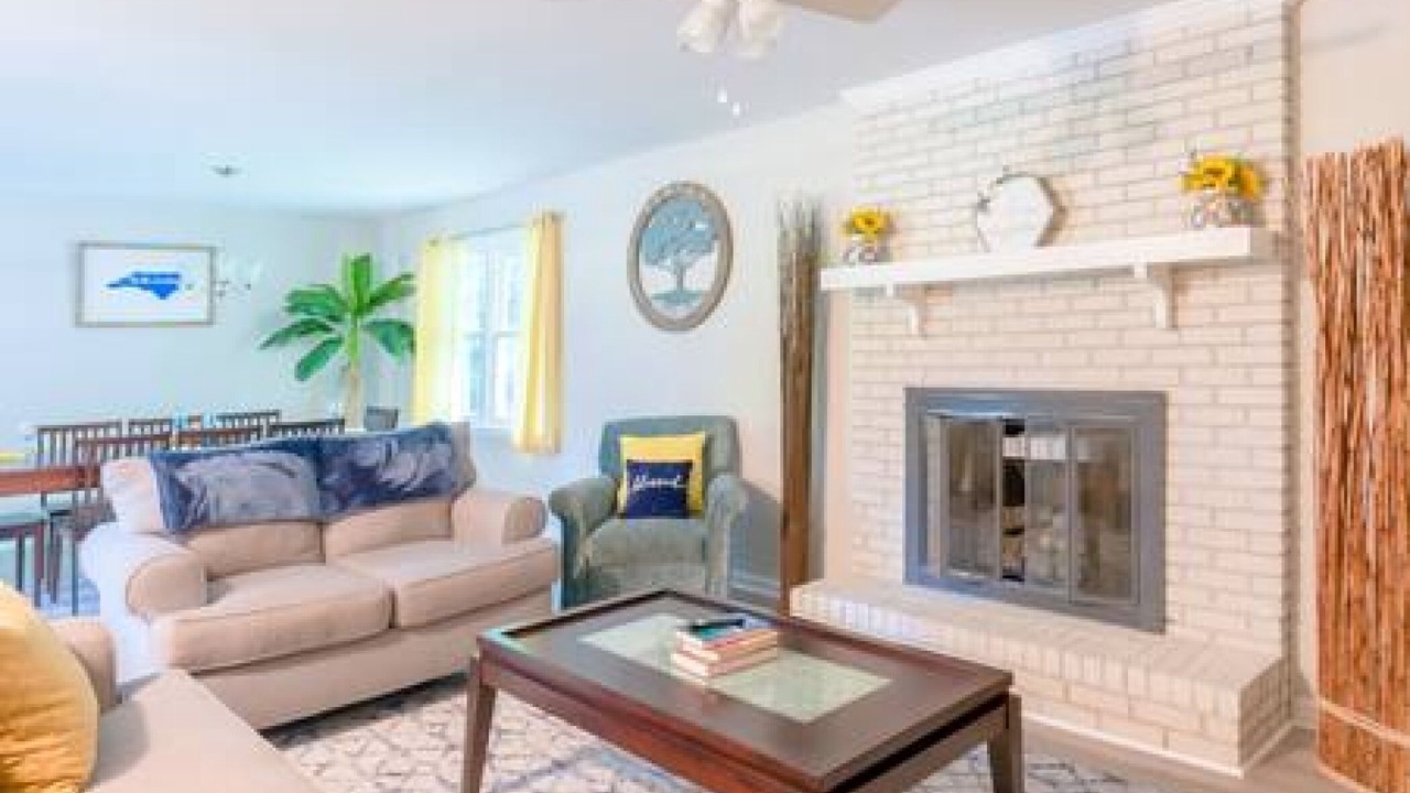 Photo of Livingroom in Garner