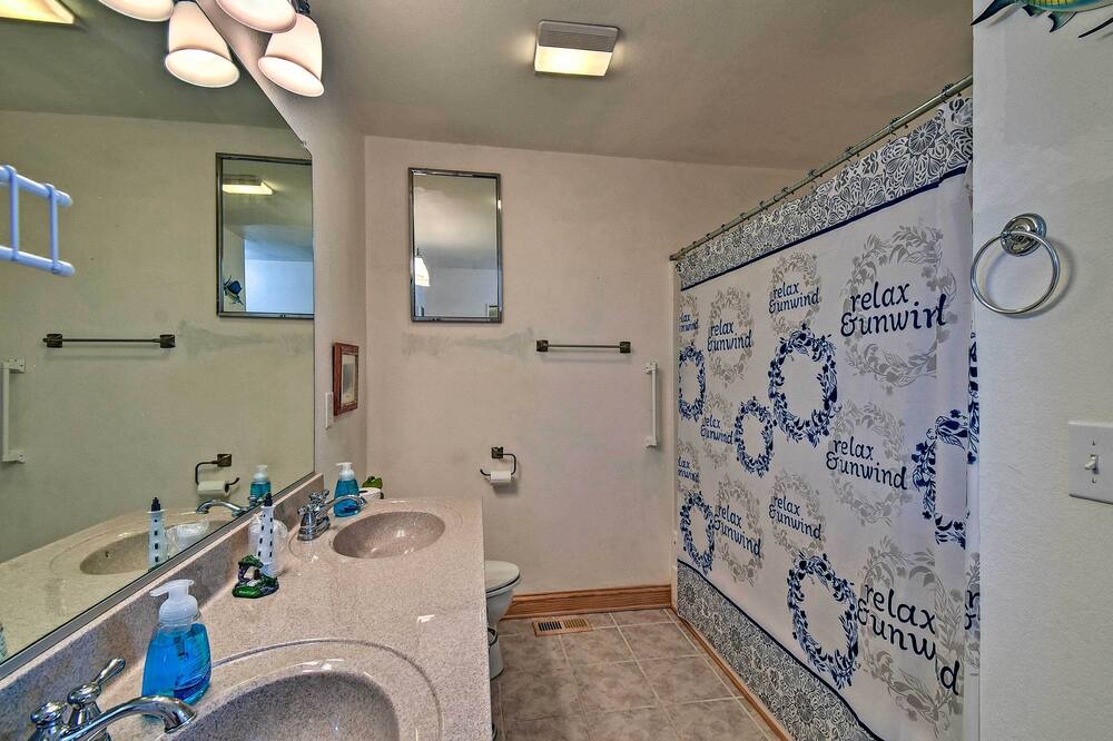 Photo of Bathroom in Colington Harbour