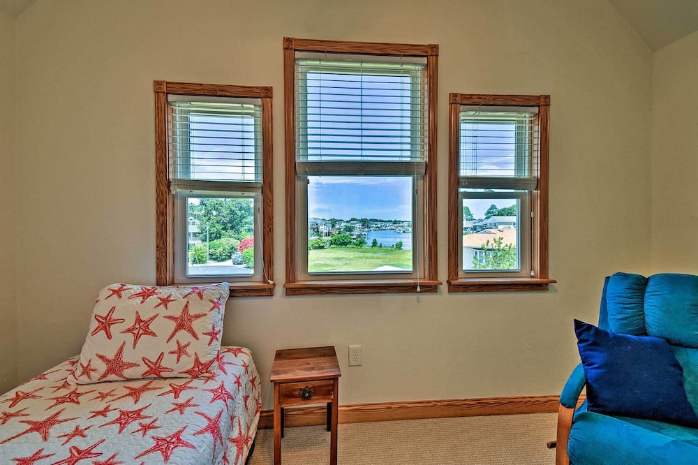 Photo of Bedroom in Colington Harbour