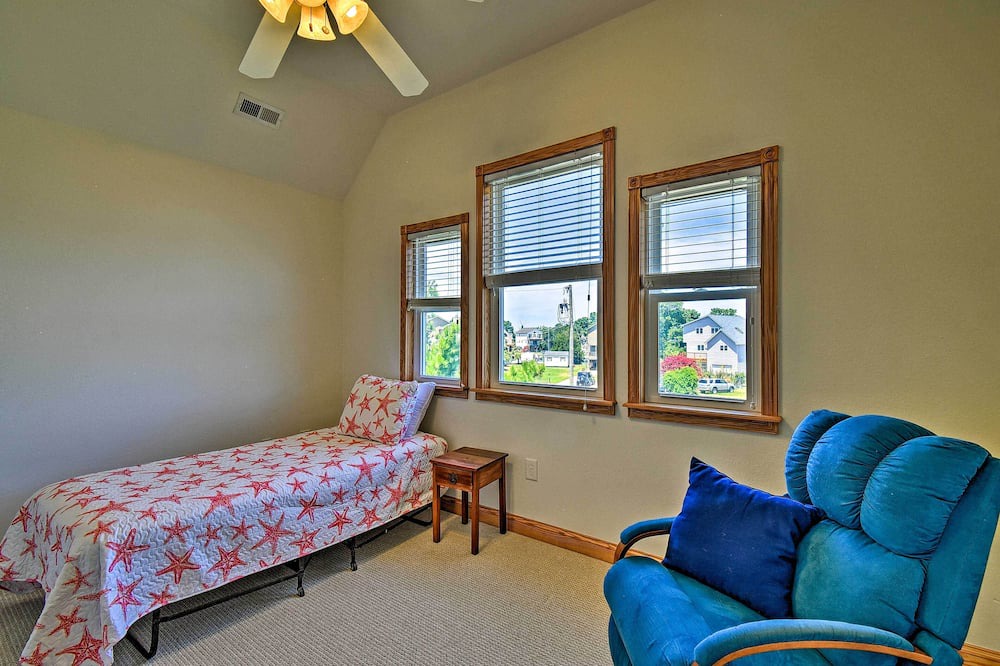 Photo of Bedroom in Colington Harbour