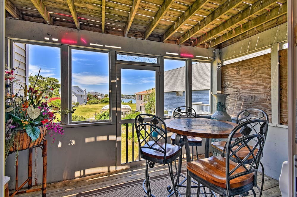 Photo of Kitchen in Colington Harbour