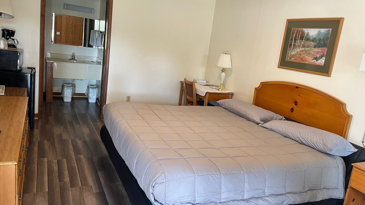 Photo of Bedroom in Spruce Pine