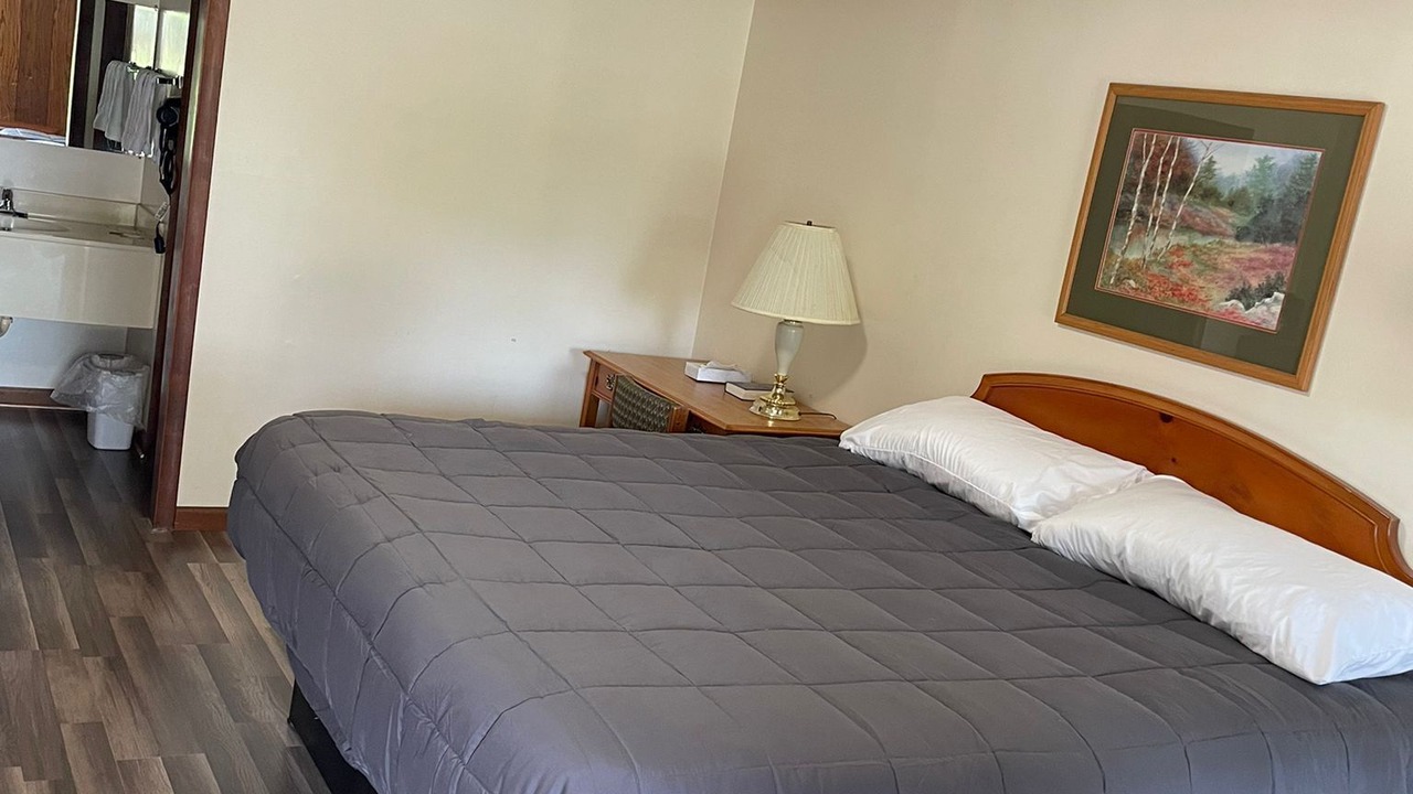 Photo of Bedroom in Spruce Pine