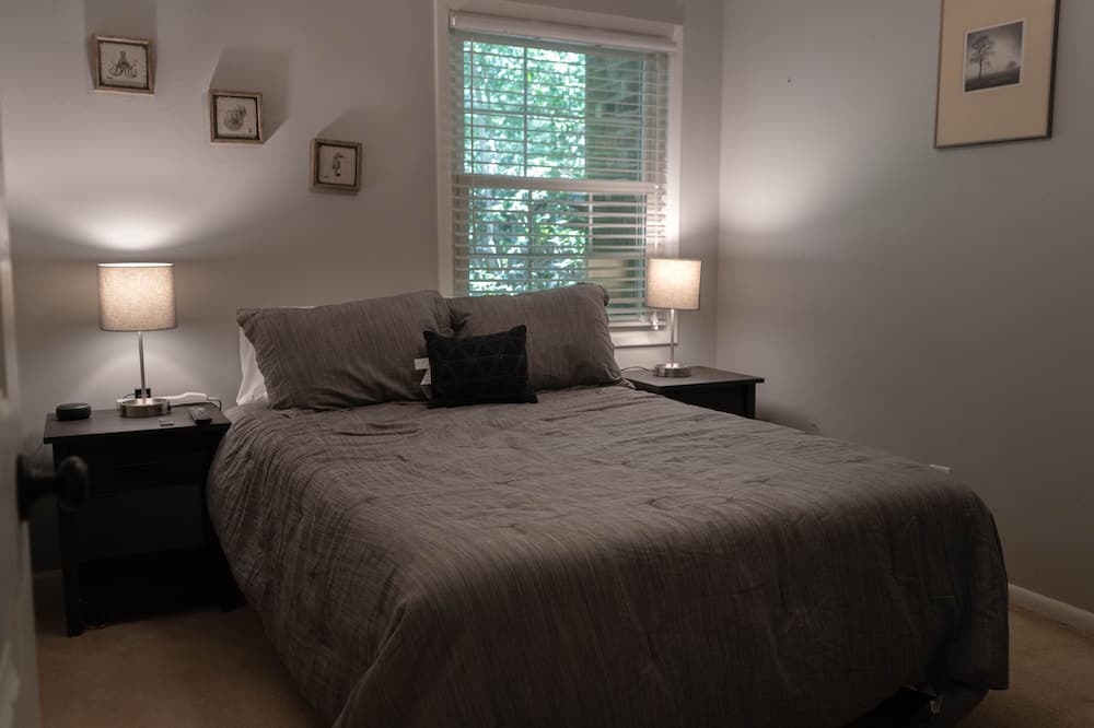 Photo of Bedroom in Jamestown