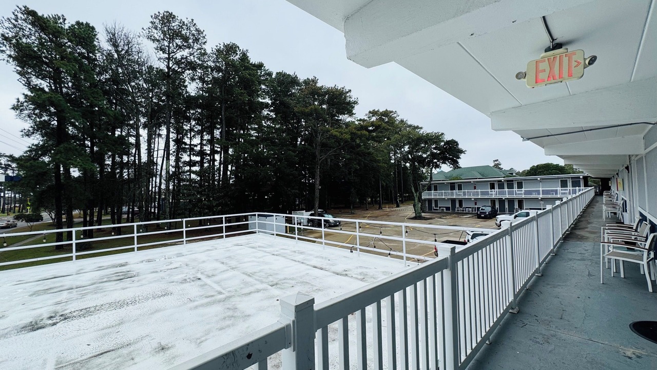 Photo of Patio Balcony in Manteo