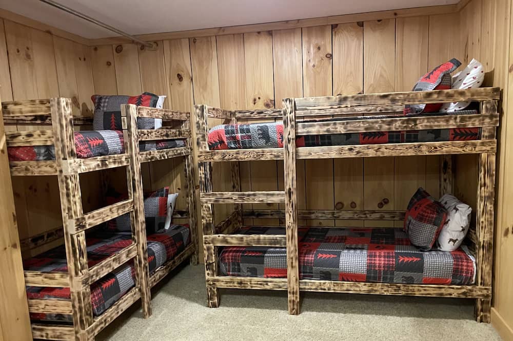 Photo of Bedroom in Mountain Springs