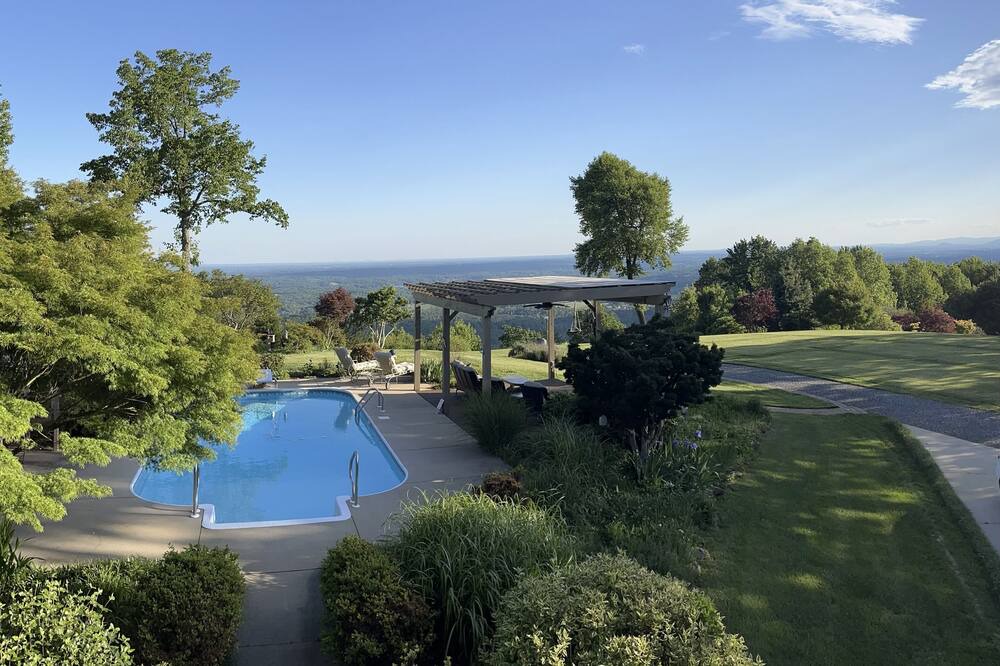 Photo of Outdoor in Taylorsville