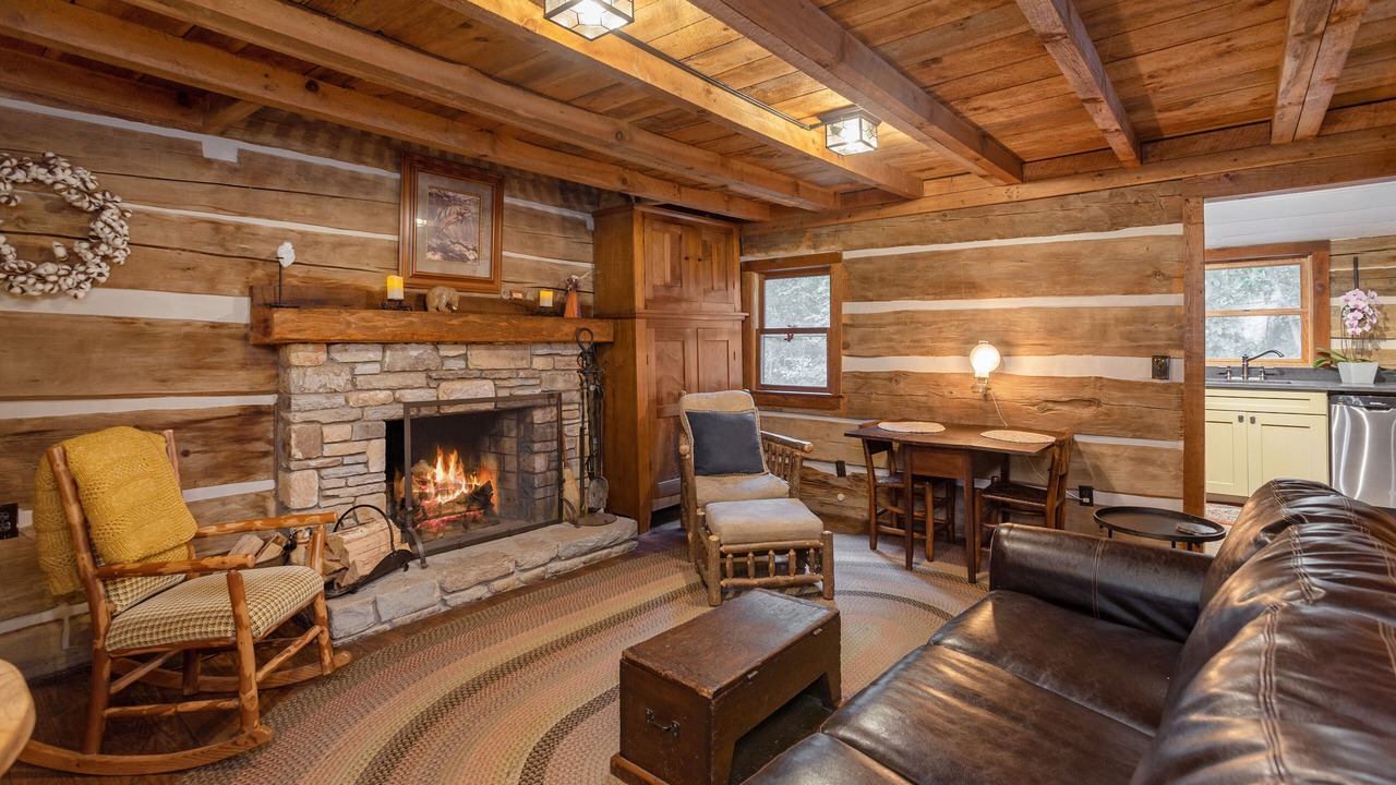 Photo of Livingroom in Fairview