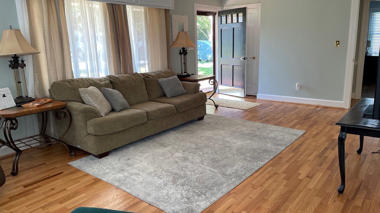Photo of Livingroom in Jonesville