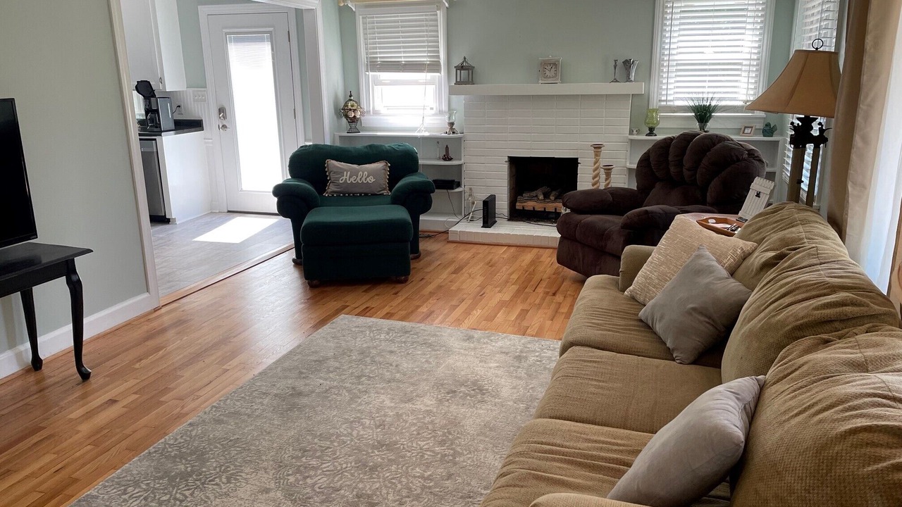 Photo of Livingroom in Jonesville