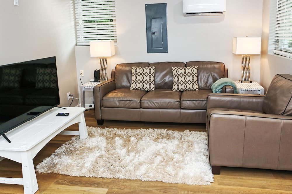 Photo of Livingroom in Maiden