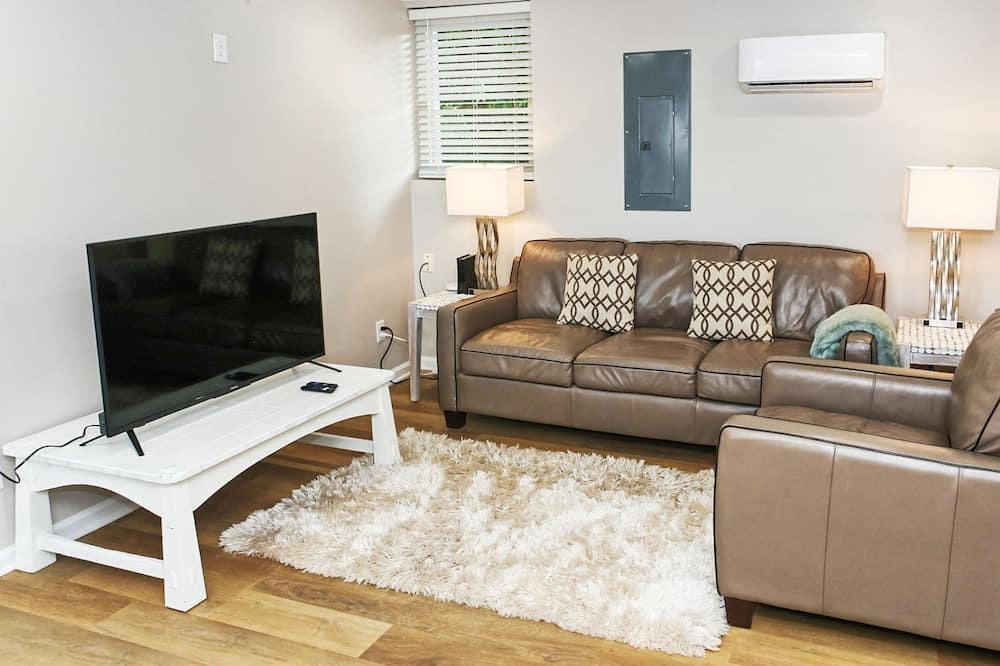 Photo of Livingroom in Maiden