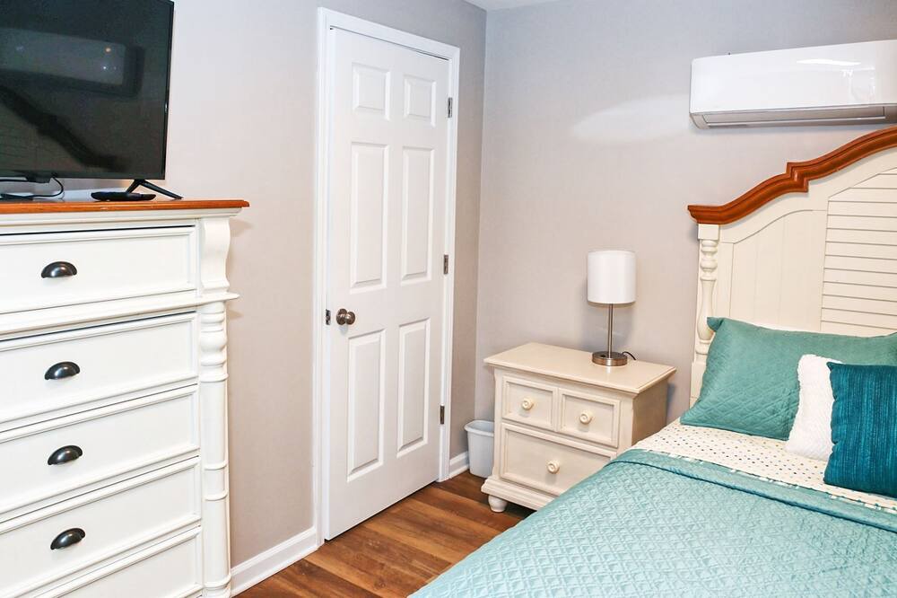 Photo of Bedroom in Maiden