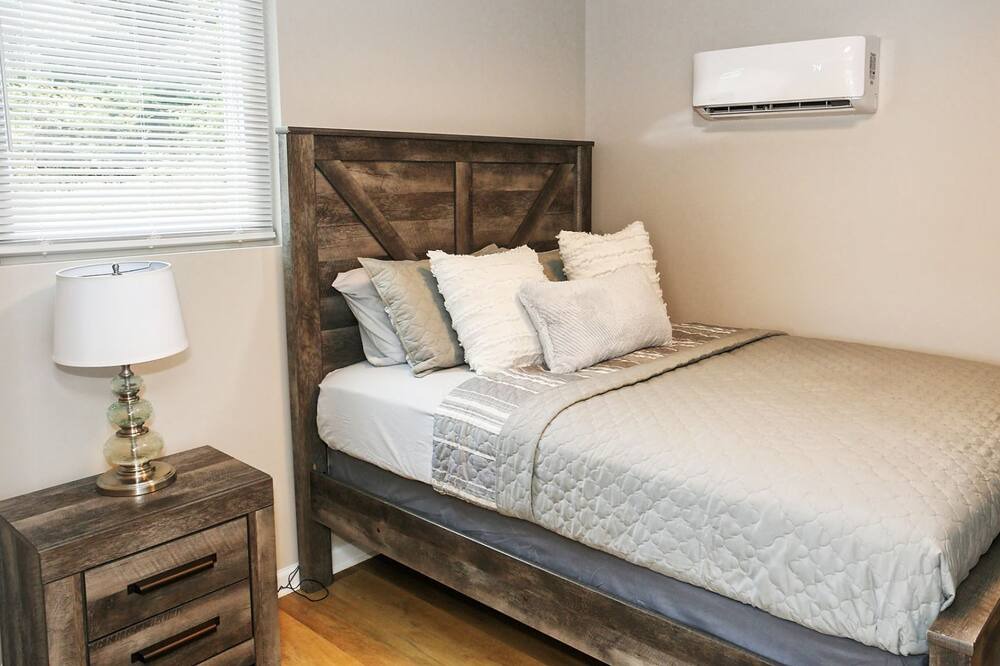 Photo of Bedroom in Maiden