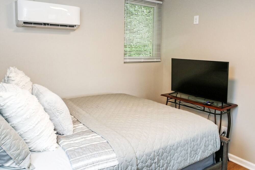 Photo of Bedroom in Maiden