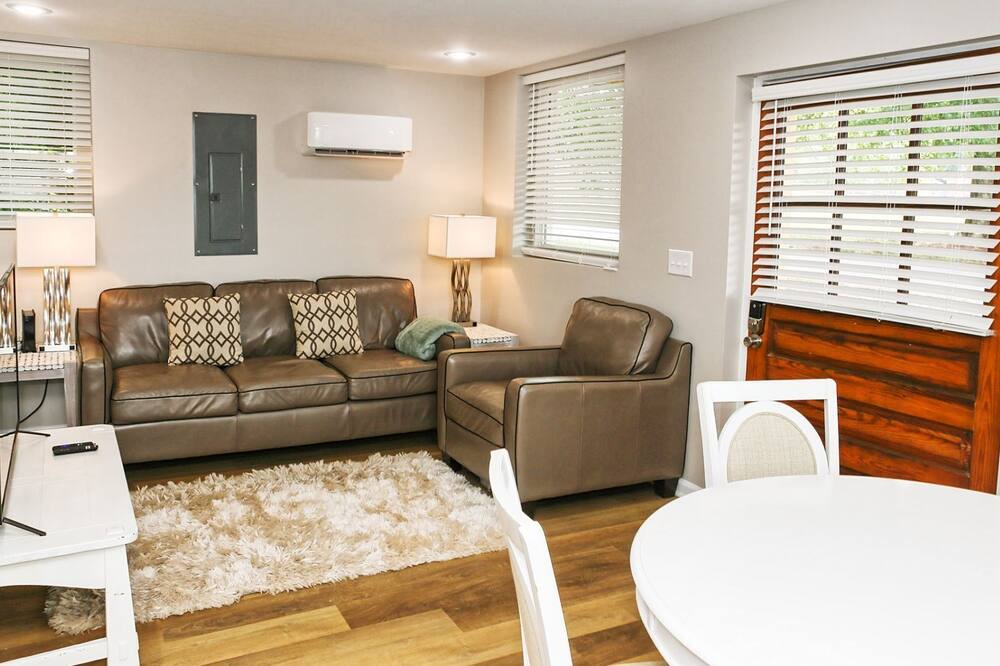 Photo of Livingroom in Maiden