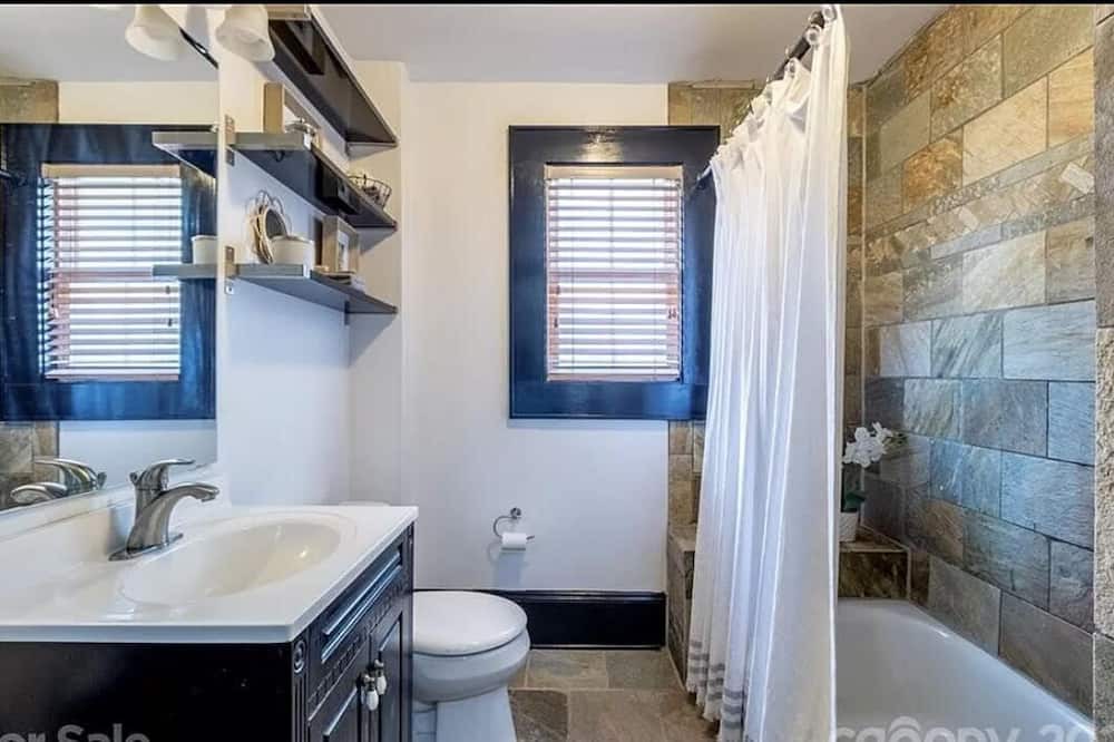 Photo of Bathroom in North Charlotte