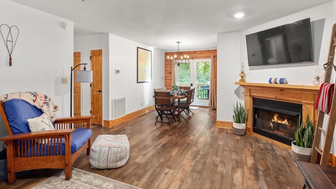 Photo of Livingroom in Lake Lure