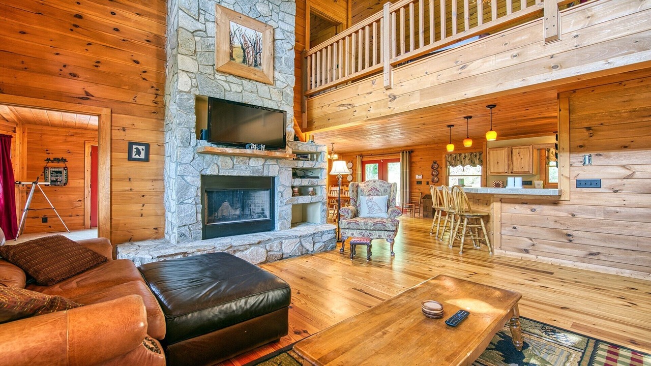 Photo of Livingroom in Maggie Valley