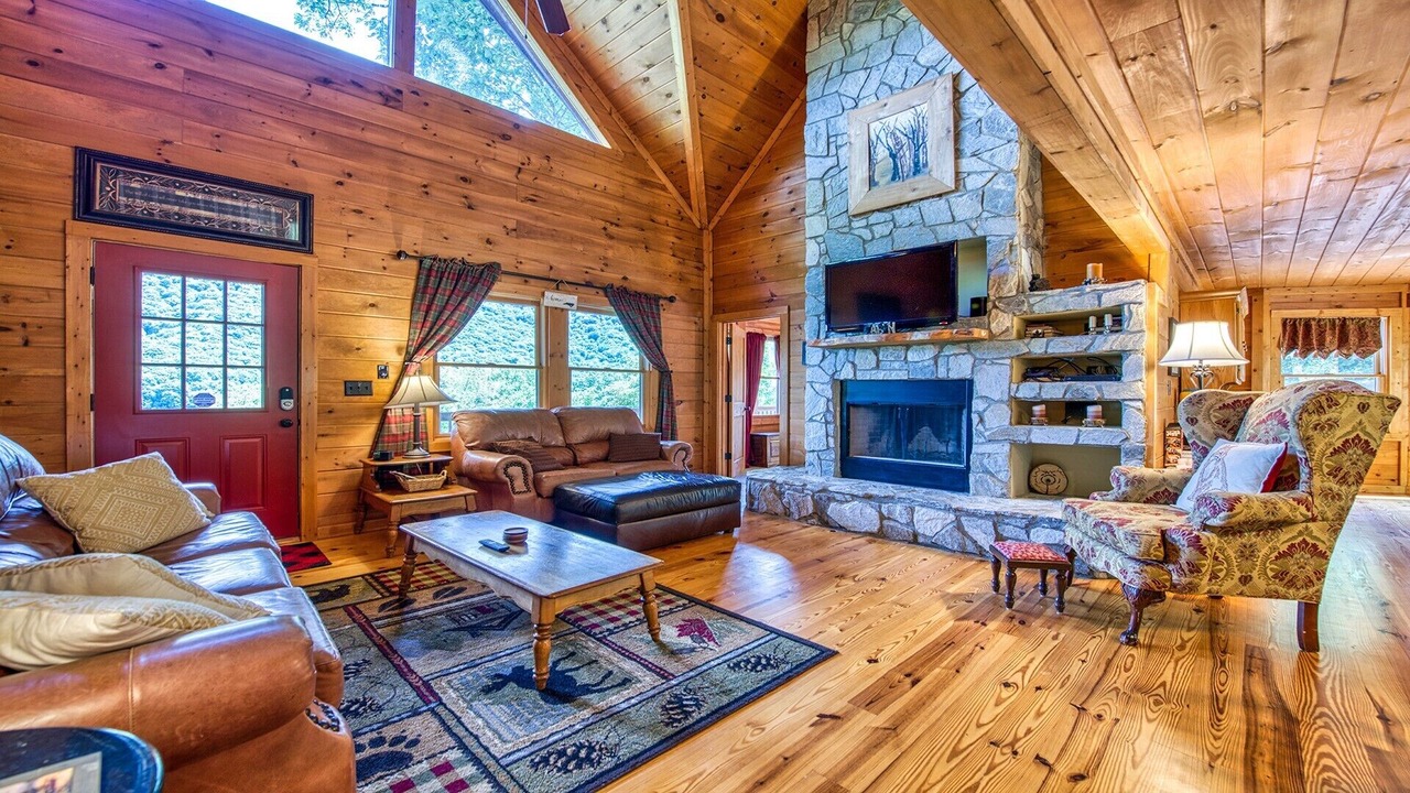 Photo of Livingroom in Maggie Valley