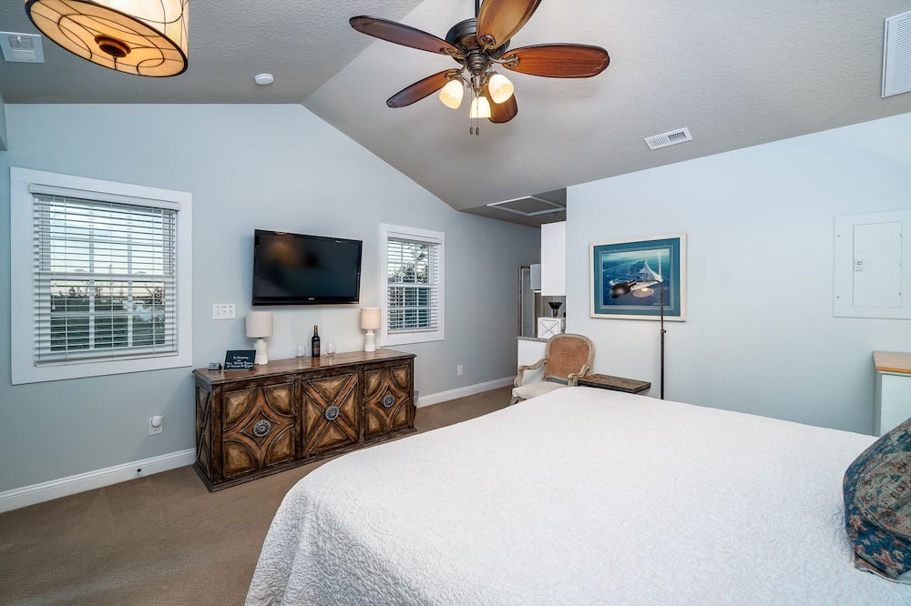 Photo of Bedroom in Swansboro