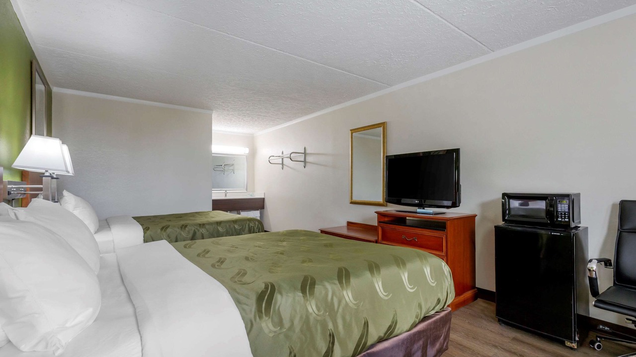 Photo of Bedroom in Roxboro