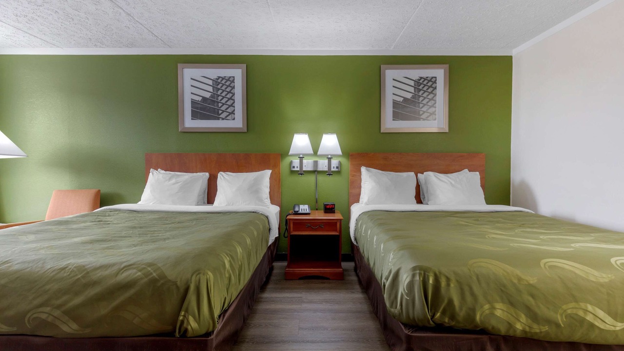 Photo of Bedroom in Roxboro