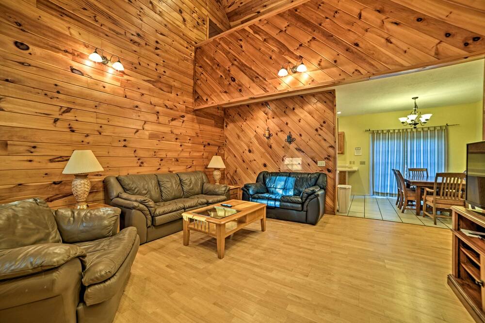 Photo of Bedroom in Springville