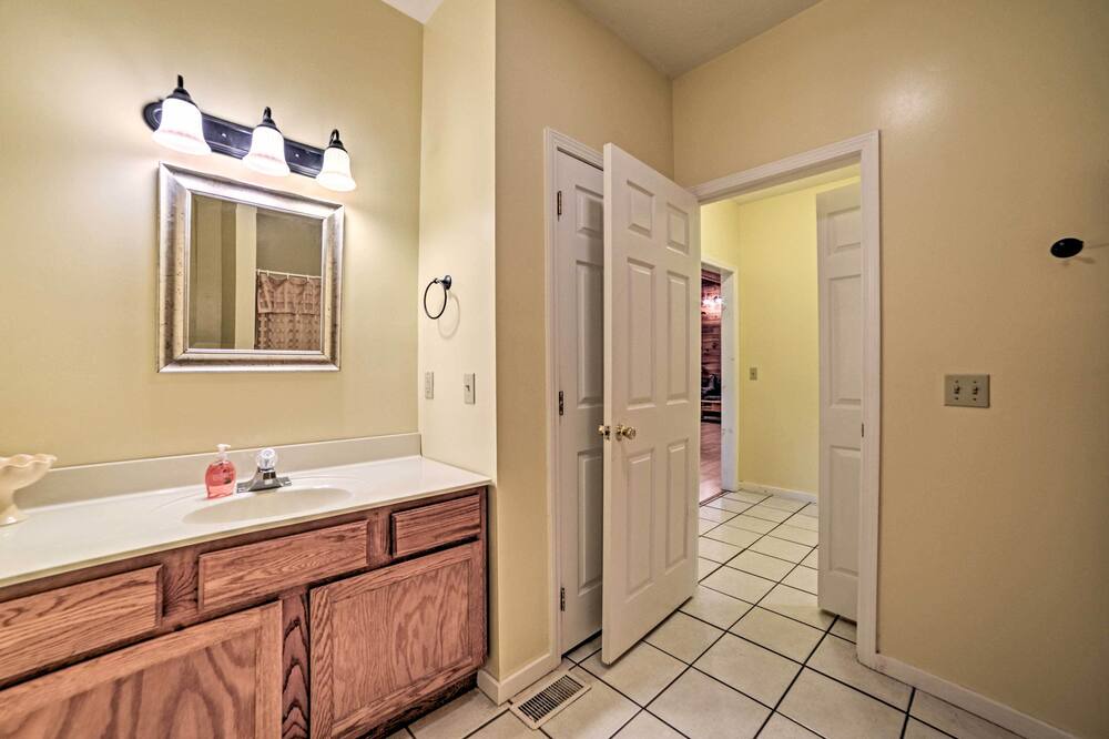 Photo of Bathroom in Springville