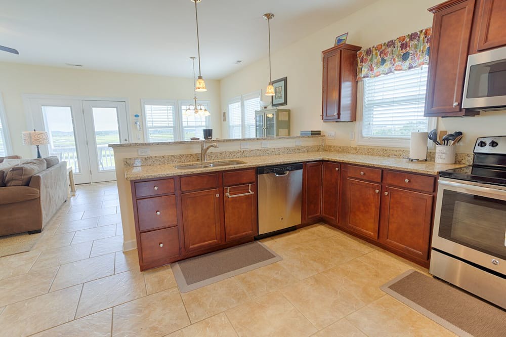 Photo of Kitchen in McCutcheon Field
