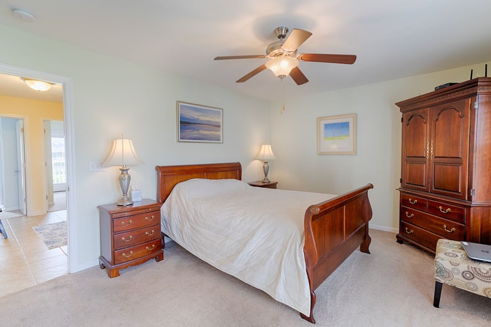 Photo of Bedroom in McCutcheon Field