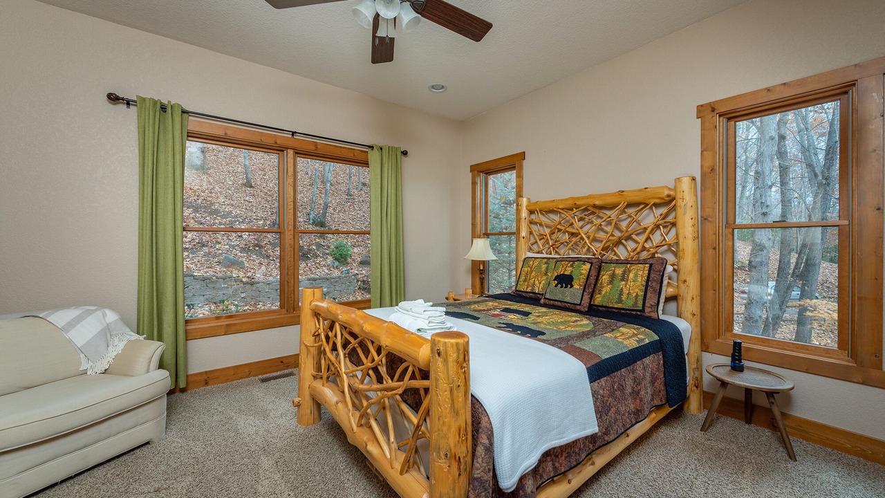 Photo of Bedroom in Burnsville