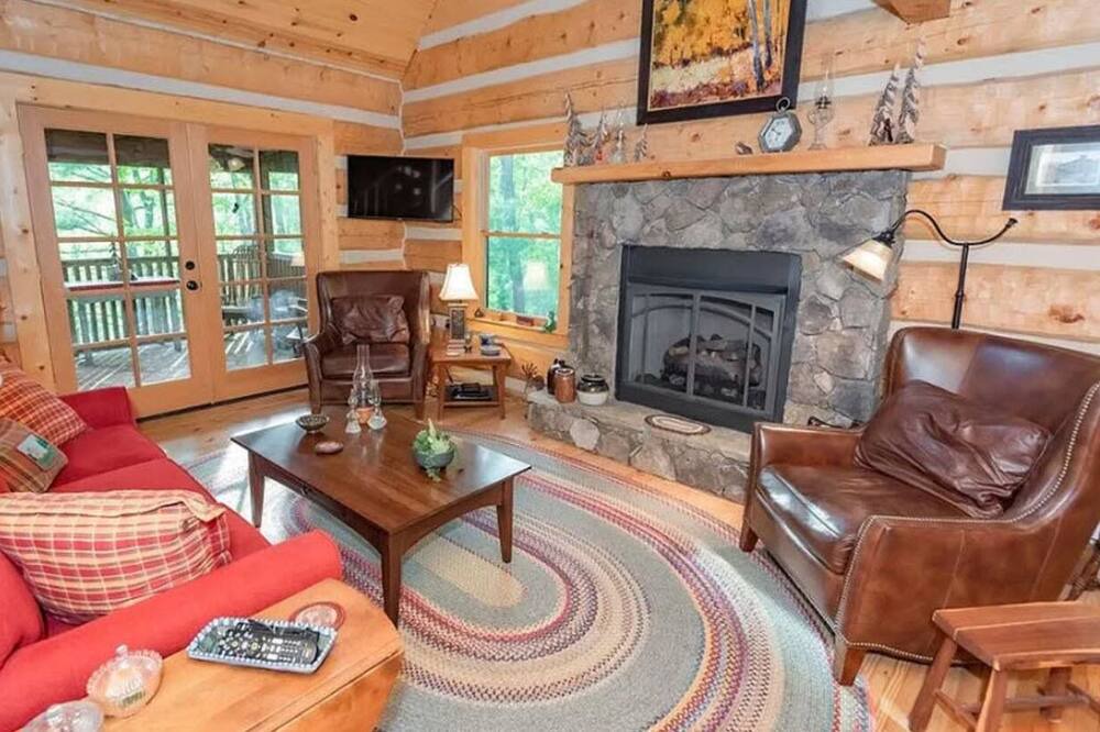 Photo of Livingroom in Old Fields