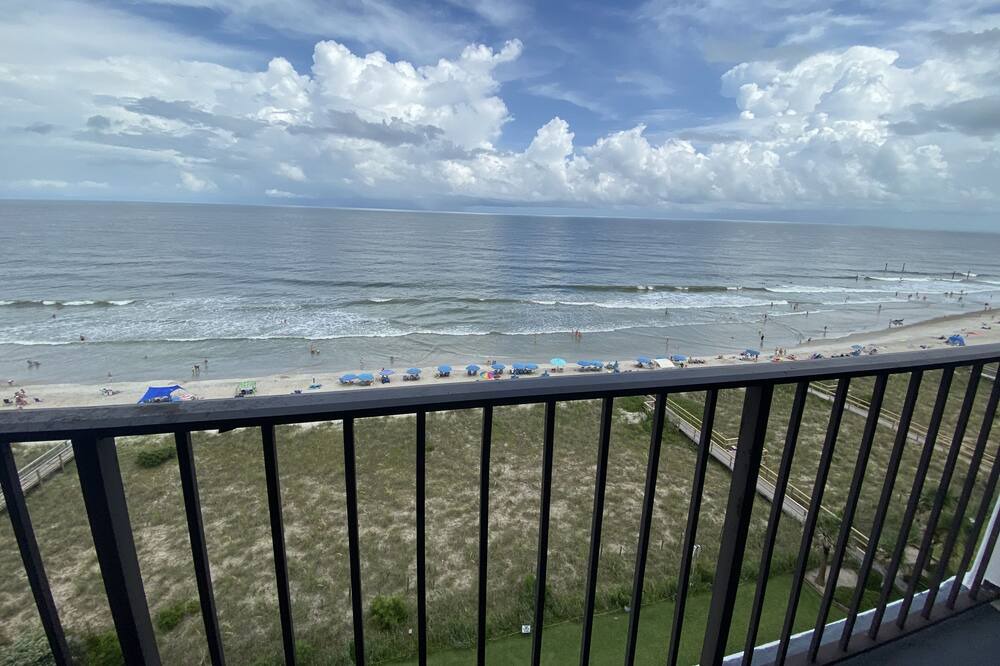 Photo of Patio Balcony in Wilmington Beach