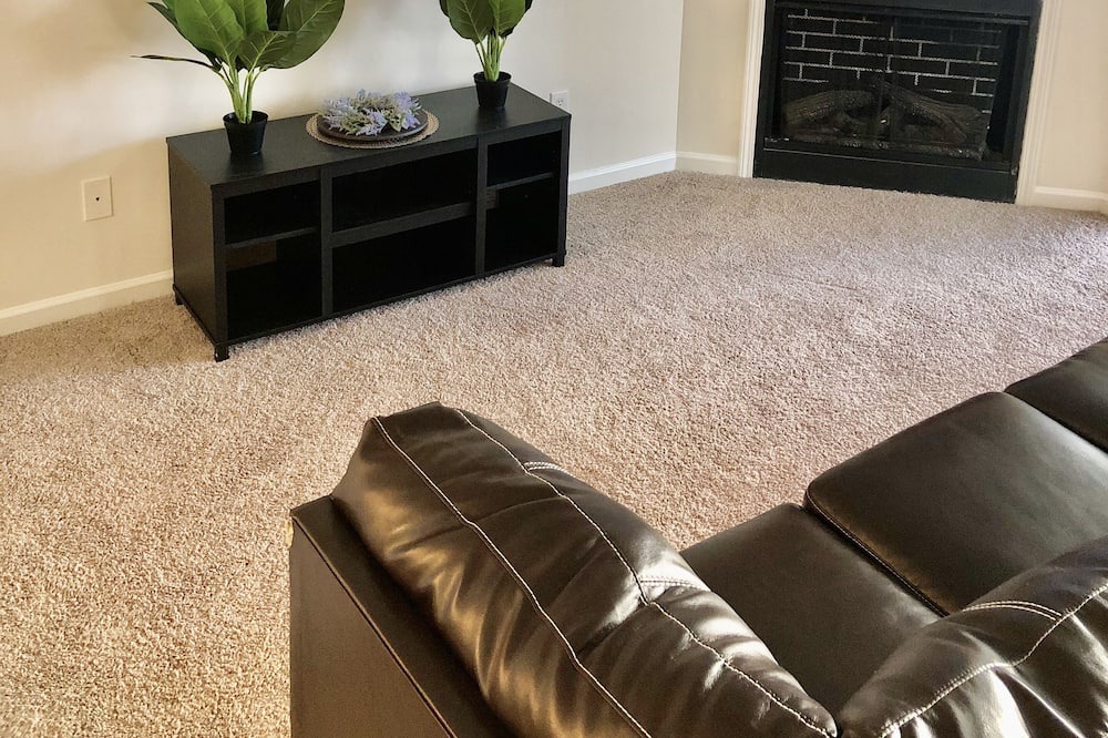 Photo of Livingroom in University Place