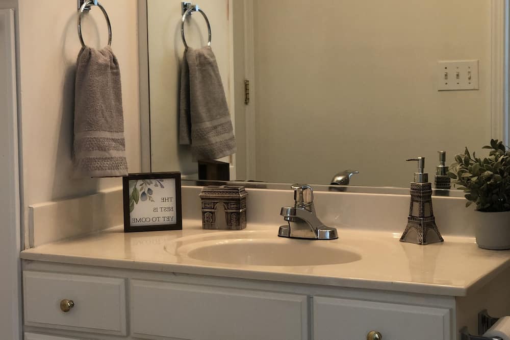Photo of Kitchen in University Place